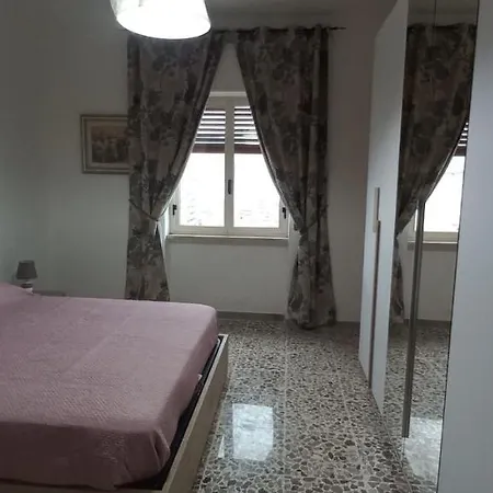 Angiola House 아파트